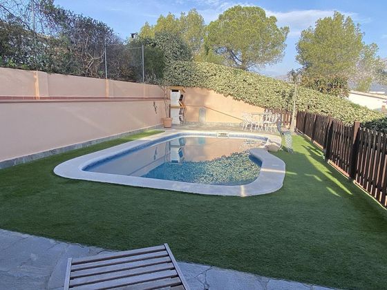 Foto 2 de Casa en venda a Esparreguera de 4 habitacions amb terrassa i piscina