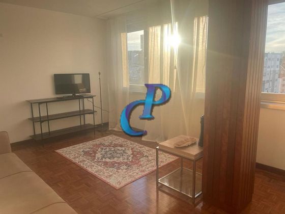 Foto 2 de Pis en lloguer a Juan Flórez - San Pablo de 4 habitacions amb mobles i calefacció