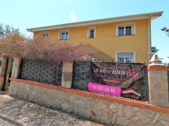 Foto 1 de Venta de chalet en calle De la Cruz de Morales de 4 habitaciones con piscina y garaje