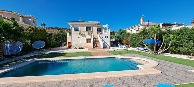 Foto 1 de Xalet en lloguer a Valle del Sol - Rio Park de 4 habitacions amb terrassa i piscina