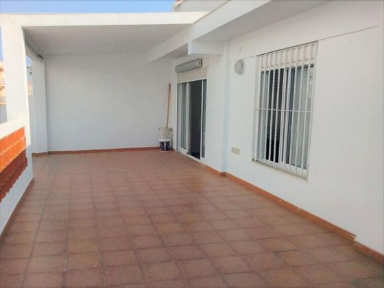 Foto 1 de Àtic en venda a El Perelló - Les Palmeres - Mareny de Barraquetes de 3 habitacions amb terrassa i aire acondicionat