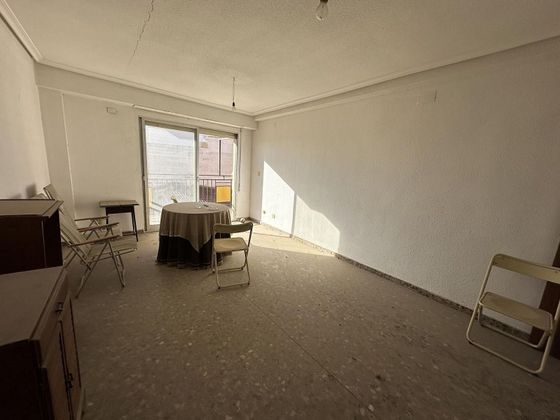 Foto 2 de Piso en venta en Villar del Arzobispo de 4 habitaciones con garaje y balcón