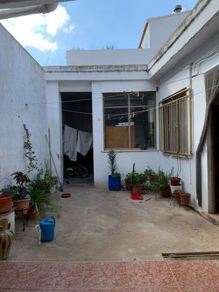 Foto 1 de Venta de chalet en Benifaió de 4 habitaciones con terraza y jardín
