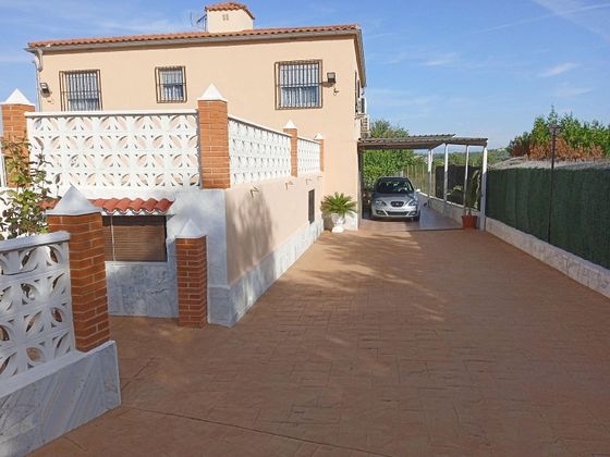 Foto 2 de Chalet en venta en Los Felipes - Corral de Carmelo de 5 habitaciones con terraza y piscina