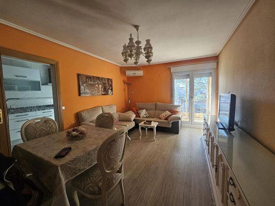 Foto 1 de Piso en alquiler en Sant Isidre de 4 habitaciones con terraza y garaje