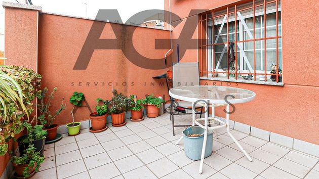 Foto 1 de Casa en venda a Montigalà -Sant Crist de 5 habitacions amb terrassa i garatge