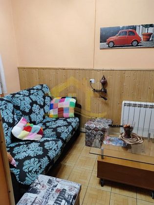 Foto 2 de Piso en venta en Lena de 2 habitaciones con calefacción