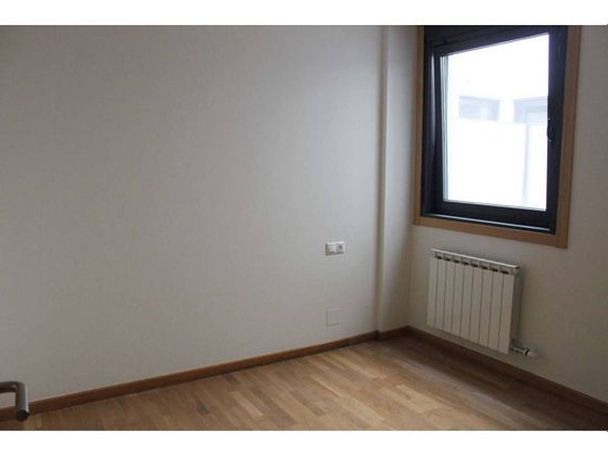 Foto 2 de Piso en venta en Salvaterra de Miño de 2 habitaciones con garaje y ascensor