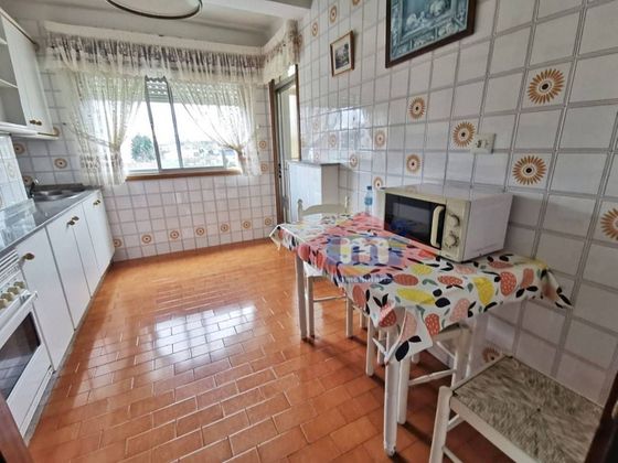 Foto 2 de Pis en venda a Ponteareas de 3 habitacions amb terrassa i calefacció