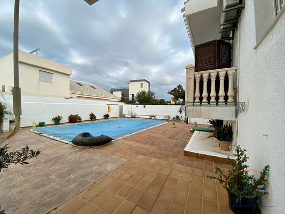Foto 2 de Xalet en venda a Playa del Galán de 5 habitacions amb terrassa i piscina