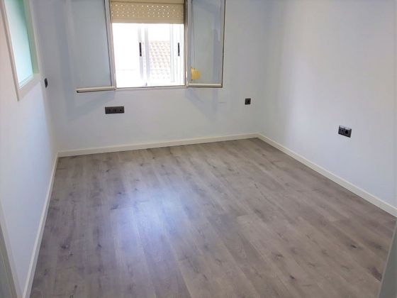 Foto 2 de Venta de piso en Nuevo Cáceres de 3 habitaciones con aire acondicionado y calefacción