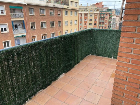 Foto 2 de Estudi en lloguer a calle De Calàbria amb terrassa i calefacció