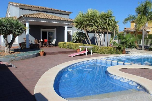 Foto 2 de Xalet en venda a Urbanizaciones de 4 habitacions amb terrassa i piscina