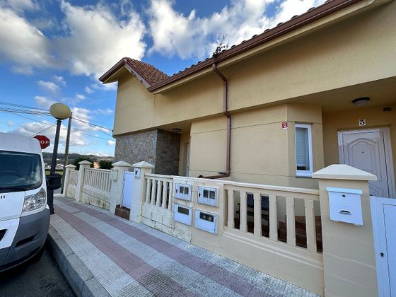 Foto 2 de Casa adossada en venda a calle Ribazos de 3 habitacions amb terrassa i garatge