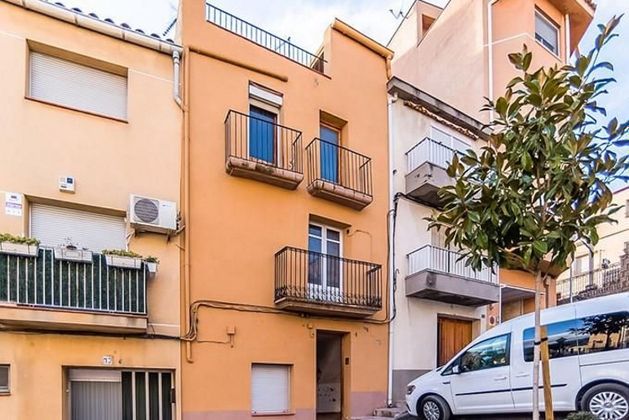 Foto 1 de Casa adossada en venda a calle Santa Madrona de 3 habitacions amb terrassa