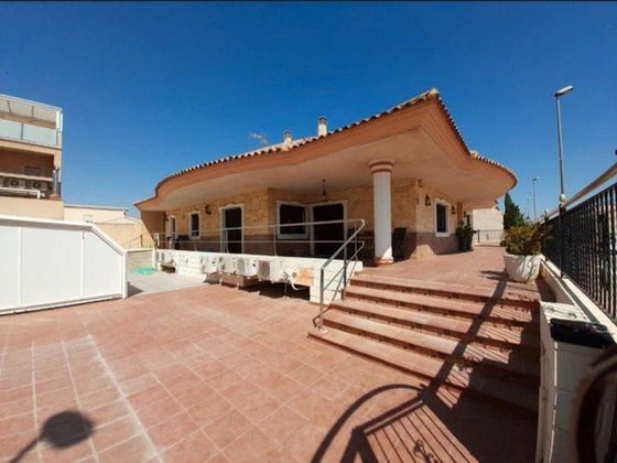 Foto 2 de Chalet en venta en Alguazas de 5 habitaciones con terraza y piscina