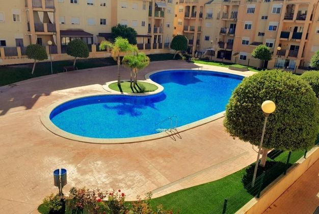 Foto 2 de Piso en venta en Altorreal de 4 habitaciones con terraza y piscina