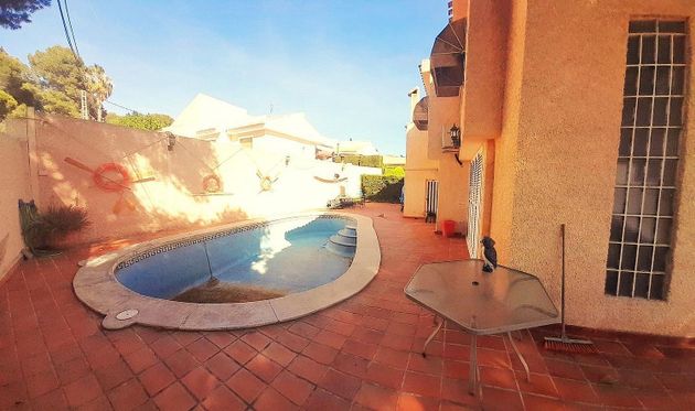 Foto 1 de Chalet en venta en Molina de Segura ciudad de 6 habitaciones con terraza y piscina