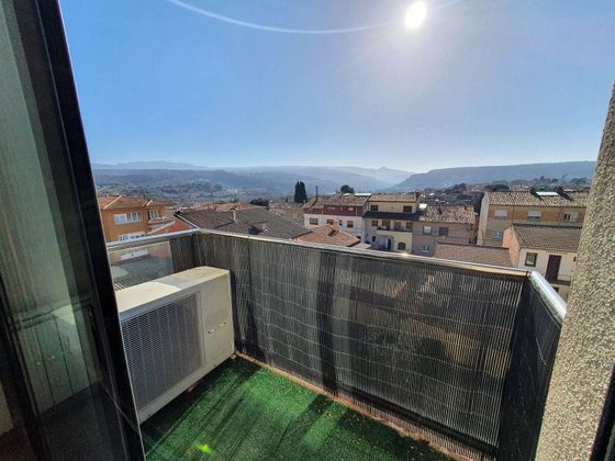 Foto 1 de Dúplex en venda a Centelles de 3 habitacions amb terrassa i balcó