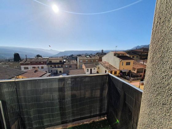 Foto 2 de Dúplex en venda a Centelles de 3 habitacions amb terrassa i balcó