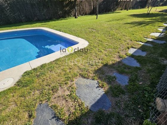 Foto 1 de Casa en venta en Tona de 4 habitaciones con terraza y piscina