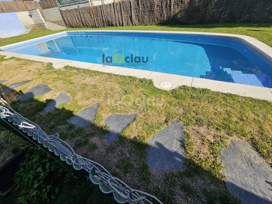 Foto 2 de Casa en venta en Tona de 4 habitaciones con terraza y piscina