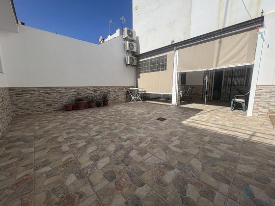 Foto 2 de Casa en venda a Centro - Doña Mercedes de 4 habitacions amb aire acondicionat