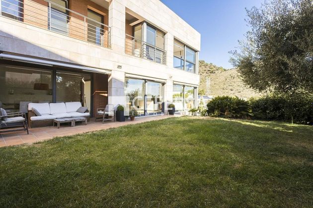 Foto 1 de Xalet en venda a Ciutat Diagonal - La Miranda - La Mallola de 6 habitacions amb terrassa i piscina