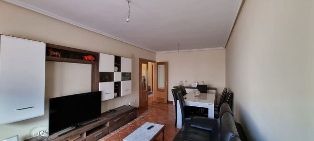 Foto 1 de Casa en venta en Torrijos de 4 habitaciones con piscina y garaje