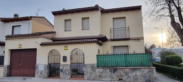Foto 2 de Casa en venta en Torrijos de 3 habitaciones con garaje y calefacción