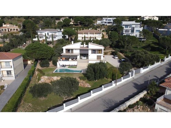 Foto 1 de Casa en venda a Pau de 4 habitacions amb terrassa i piscina