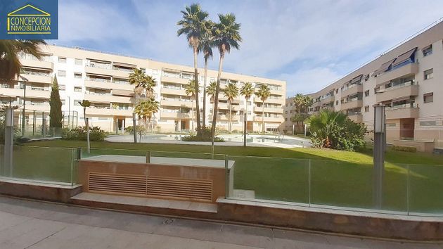 Foto 1 de Venta de piso en Huerta de la Reina - Trassierra de 3 habitaciones con terraza y piscina