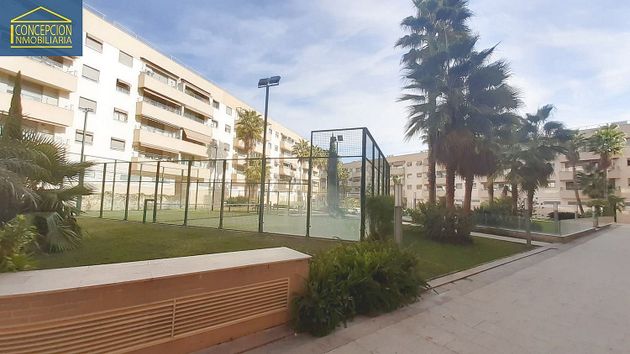 Foto 2 de Pis en venda a Huerta de la Reina - Trassierra de 3 habitacions amb terrassa i piscina