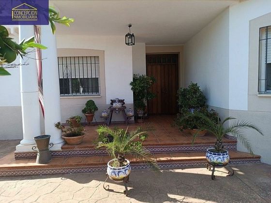 Foto 2 de Chalet en venta en El Higuerón de 4 habitaciones con piscina y jardín