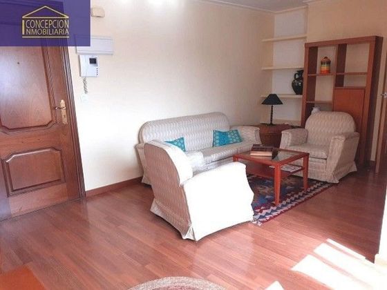 Foto 2 de Piso en alquiler en Ciudad Jardín - Zoco de 3 habitaciones con muebles y aire acondicionado