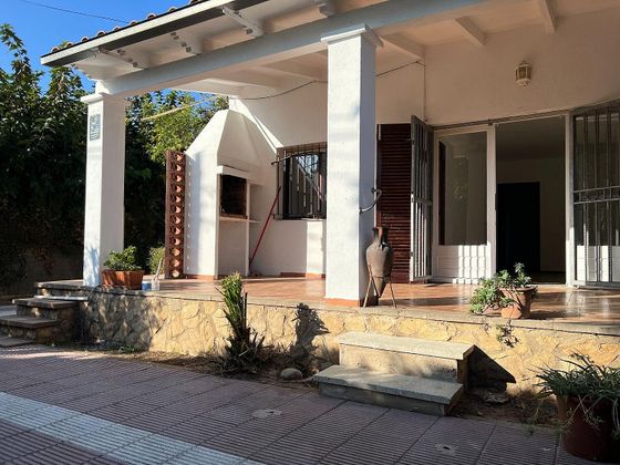 Foto 2 de Casa adossada en venda a Sant Pere Pescador de 3 habitacions amb terrassa i garatge