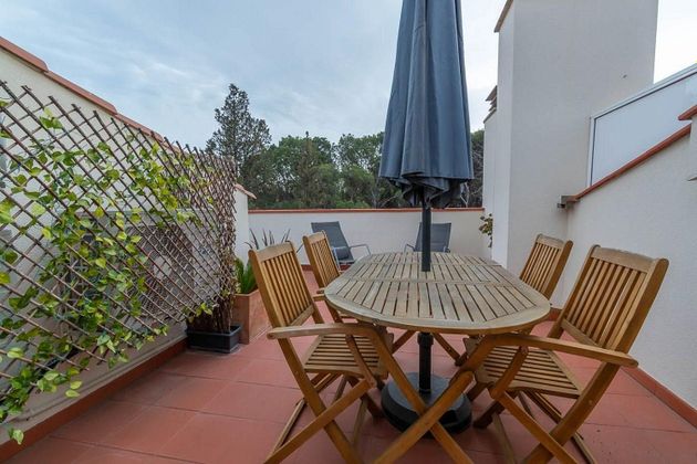 Foto 1 de Ático en venta en Parc Bosc - Castell de 3 habitaciones con terraza y aire acondicionado