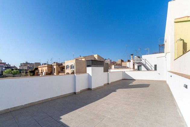 Foto 1 de Dúplex en venda a Centre - Figueres de 5 habitacions amb terrassa i balcó