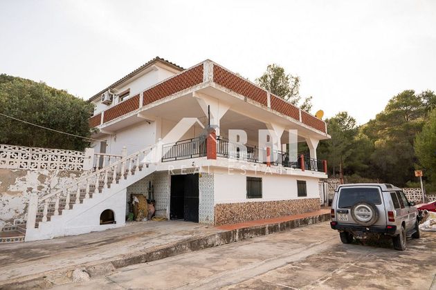 Foto 1 de Chalet en venta en Centro - El Castillo de 4 habitaciones con terraza y piscina