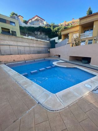 Foto 1 de Casa adossada en venda a Gilet de 4 habitacions amb terrassa i piscina
