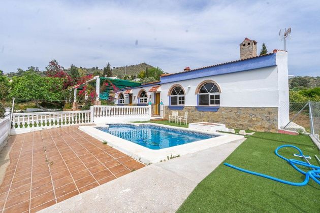 Foto 1 de Casa rural en venda a Cártama de 4 habitacions amb terrassa i piscina