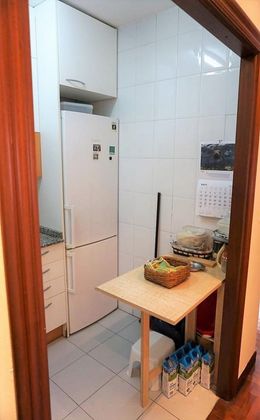 Foto 2 de Piso en venta en Lutxana - Llano de 1 habitación con calefacción y ascensor