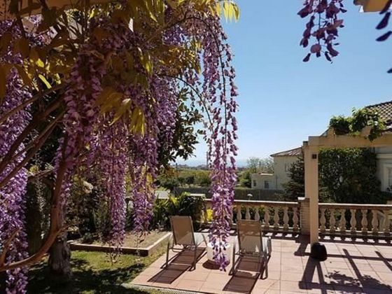 Foto 2 de Casa adossada en lloguer a Premià de Dalt de 4 habitacions amb terrassa i piscina