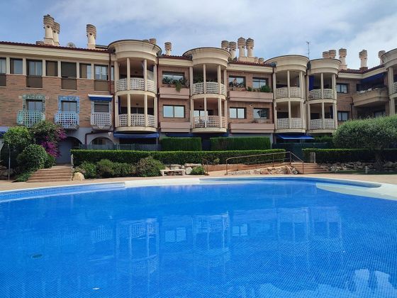 Foto 1 de Venta de dúplex en Avinguda Catalunya de 3 habitaciones con terraza y piscina