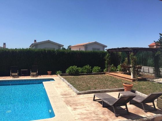 Foto 2 de Xalet en venda a urbanización Montealegre de 5 habitacions amb terrassa i piscina