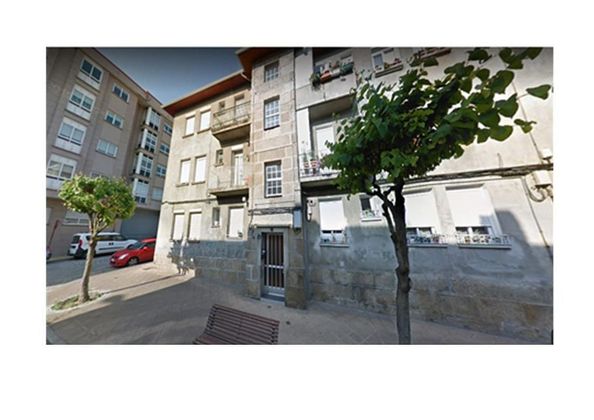 Foto 1 de Venta de piso en calle CL Carlos Maside de 3 habitaciones con calefacción