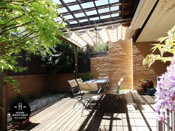 Foto 2 de Casa adossada en venda a Viñas Viejas de 4 habitacions amb terrassa i piscina