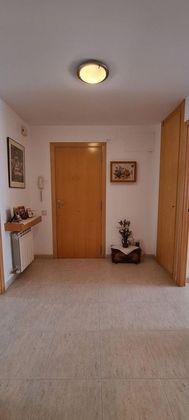 Foto 2 de Piso en venta en Centre - Castellar del Vallès de 2 habitaciones con terraza y piscina