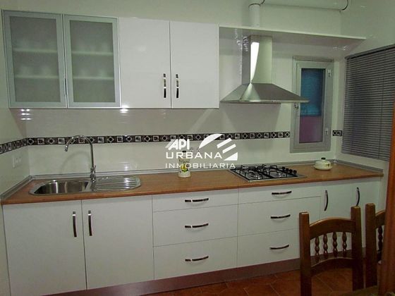 Foto 1 de Piso en venta en Lucena de 3 habitaciones con terraza y aire acondicionado