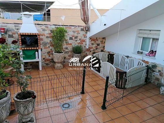 Foto 1 de Chalet en venta en Lucena de 3 habitaciones con balcón y aire acondicionado